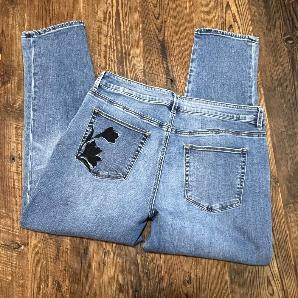 Chico's Boyfriend Ankle Jeans Floral Embroidered High Rise Size 2 US 12 Stretch - Picture 6 of 8